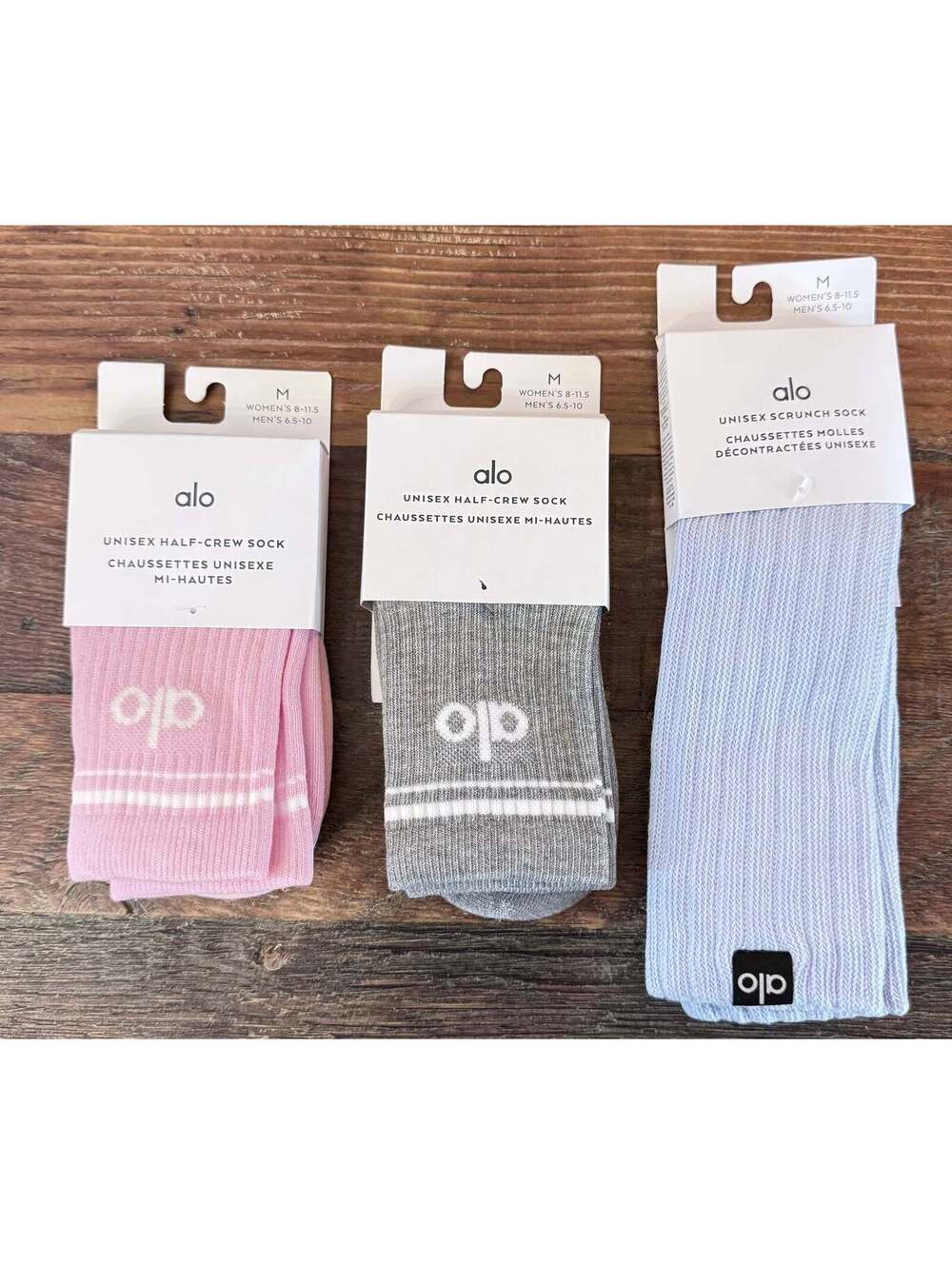 Alo Yoga Unisex Performance Crew Socks – New | Multiple Colors | Size M